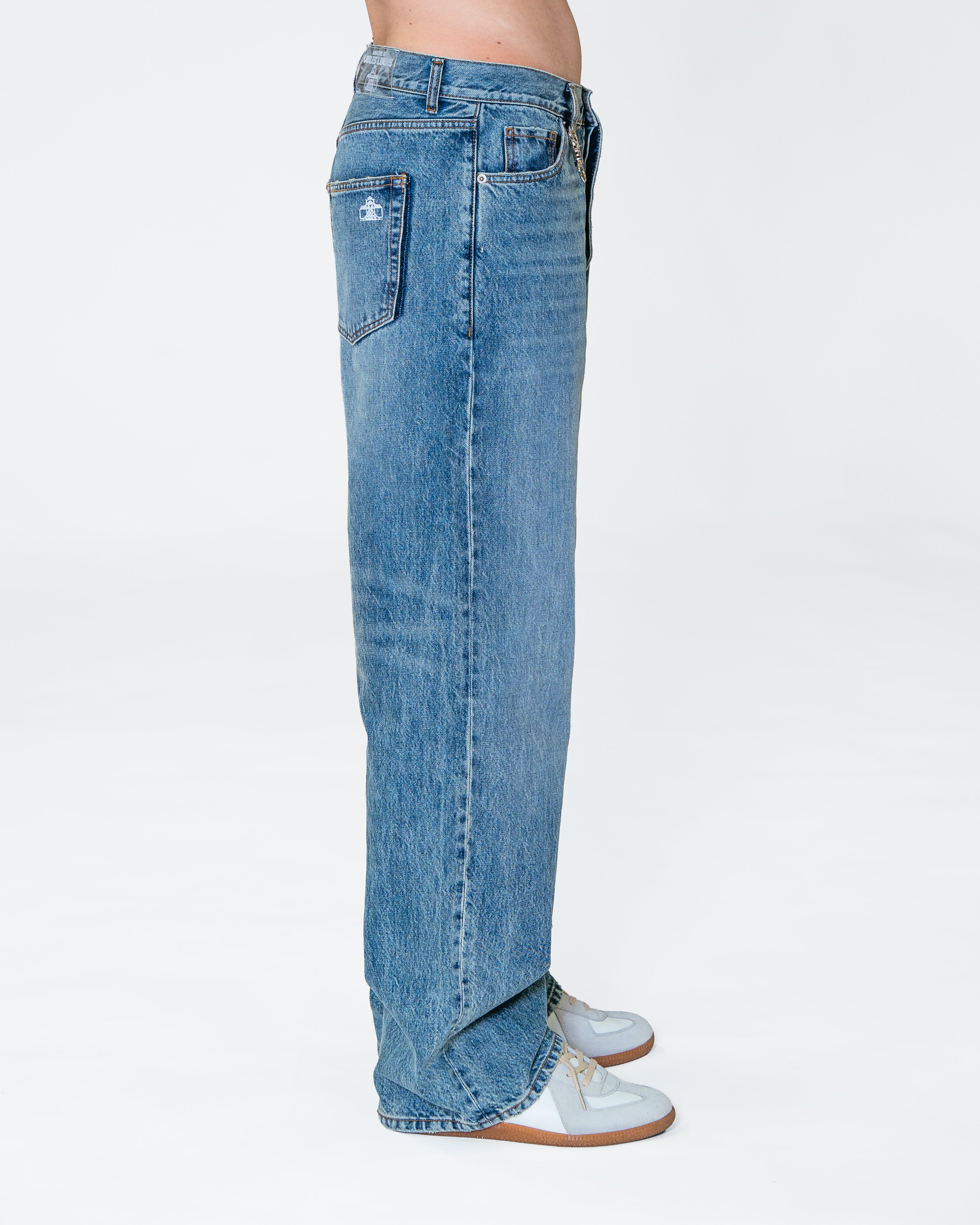 EVERYDAY DENIM